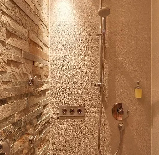 Panorama Отель Ладис